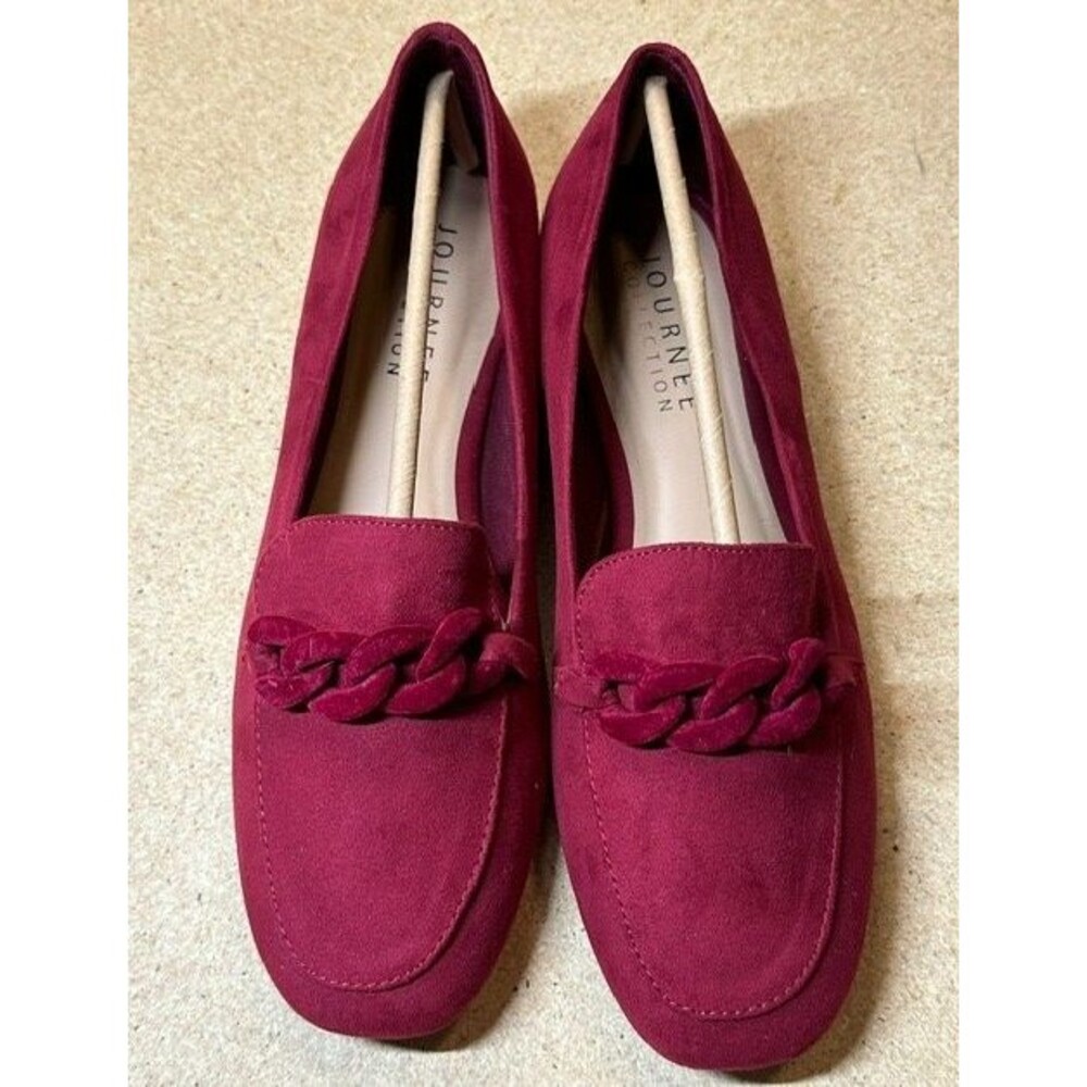 NWOB Journee Collection Women Suede Loafers Burgundy Red Size11 Cordell Comfort